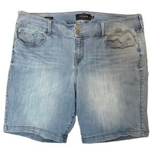 Torrid Jegging Bermuda Jean Shorts Size 26 Light Wash Stretch Pockets Zipper